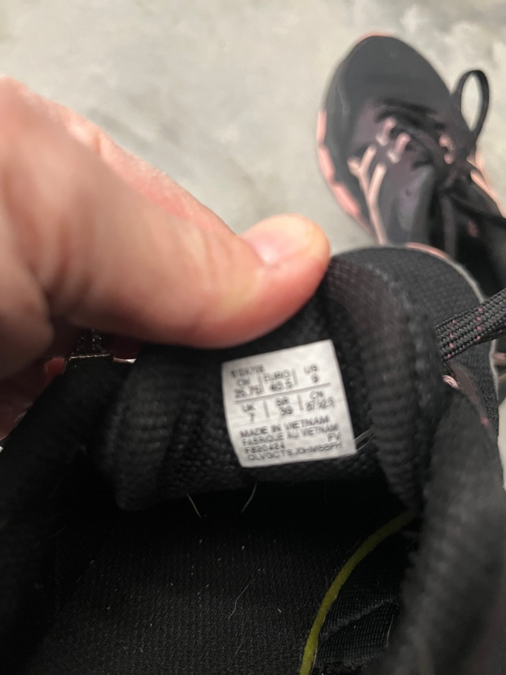 Asics Gel Venture Women’s Trainer Black Pink Athletic Sneakers Sz 9 Like New - Picture 9 of 12
